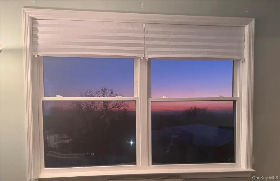 678 Sierra Vista Lane, Valley Cottage, NY 10989 - Image #3