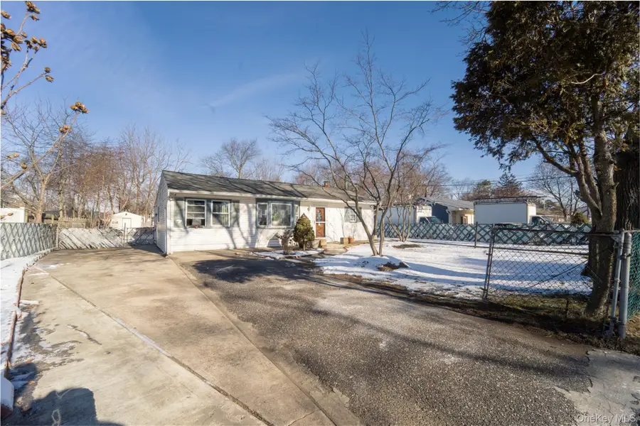 9 Patton Street, Brentwood, NY 11717 - Image #2