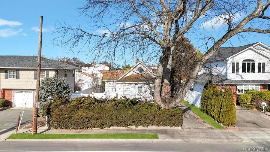 31 Cherry Avenue, Bethpage, NY 11714 - Image #2