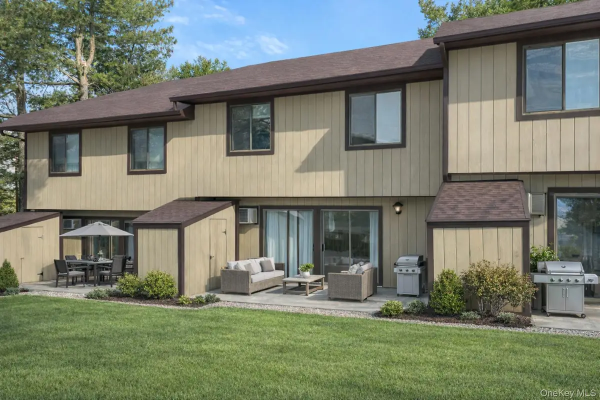 1006 Chelsea Cove S, Hopewell Junction, NY 12533 - #1