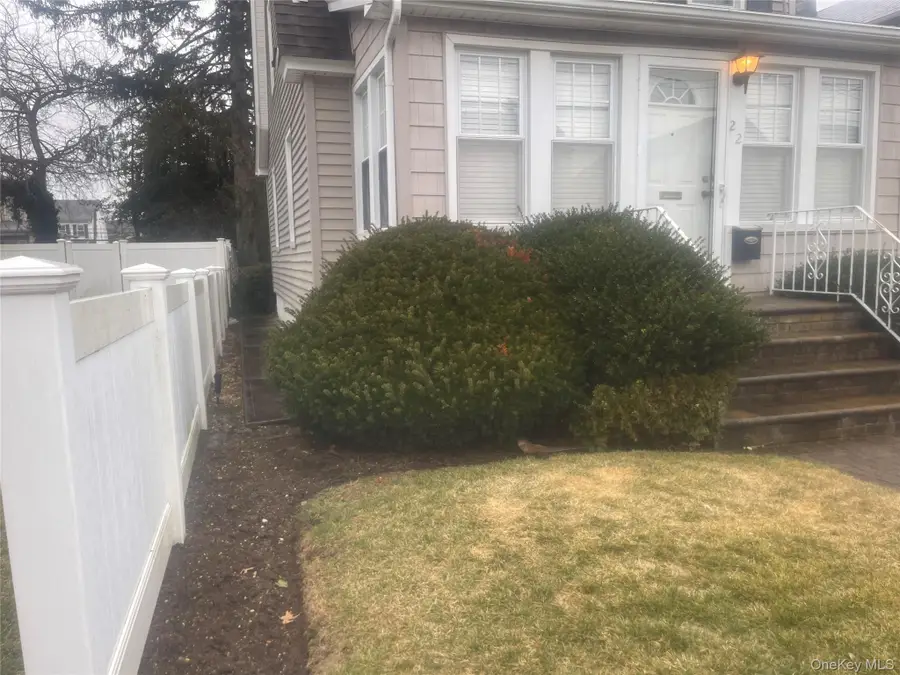 22 Eton Street, Valley Stream, NY 11581 - Image #3