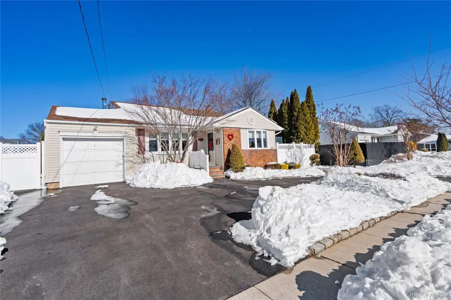 237 Linden Street, Massapequa Park, NY 11762 - #2