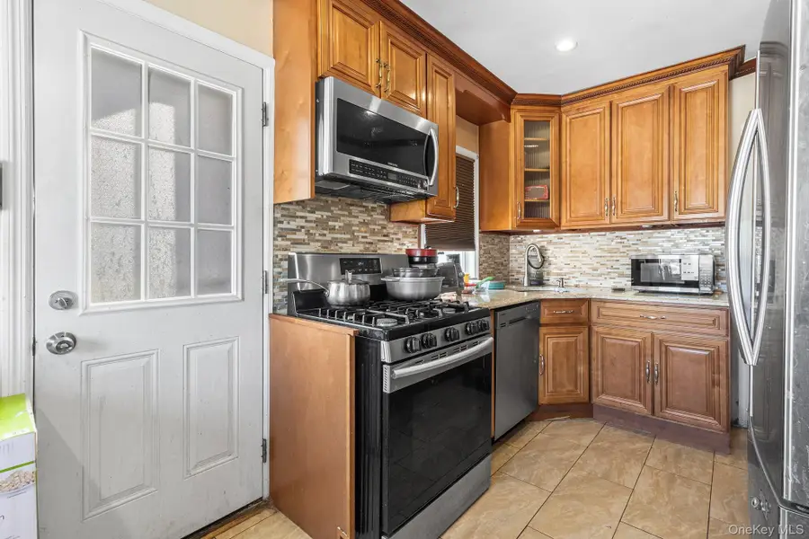 938 Wallace Avenue, Baldwin, NY 11510 - #2