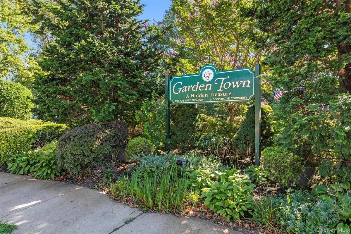 1203 E Broadway #G22, Hewlett, NY 11557 - Image #1