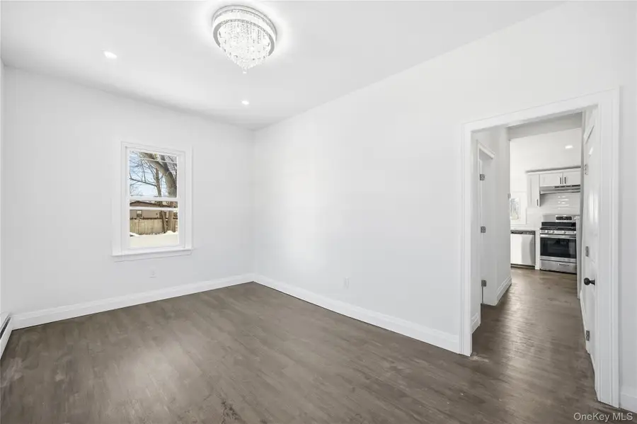 78 Roslyn Street, Islip Terrace, NY 11752 - Image #3