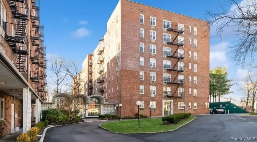 54-40 Little Neck Parkway #6M, Little Neck, NY 11362 - #1