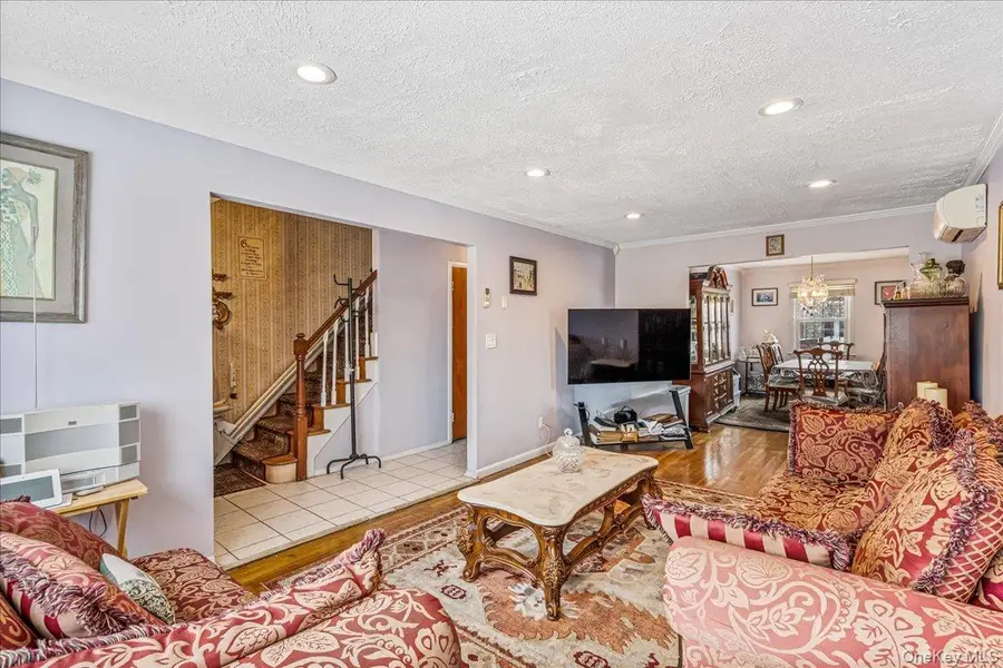 11802 Springfield Boulevard, Cambria Heights, NY 11411 - Image #3