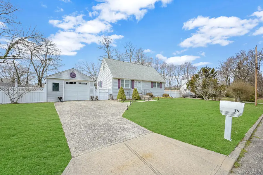 15 Lehigh Avenue, Centereach, NY 11720 - Image #2
