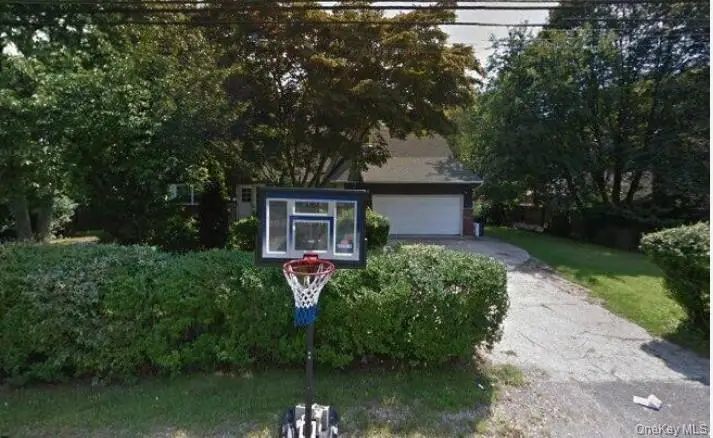 1395 Gardiner Drive, Bay Shore, NY 11706 - Image #1