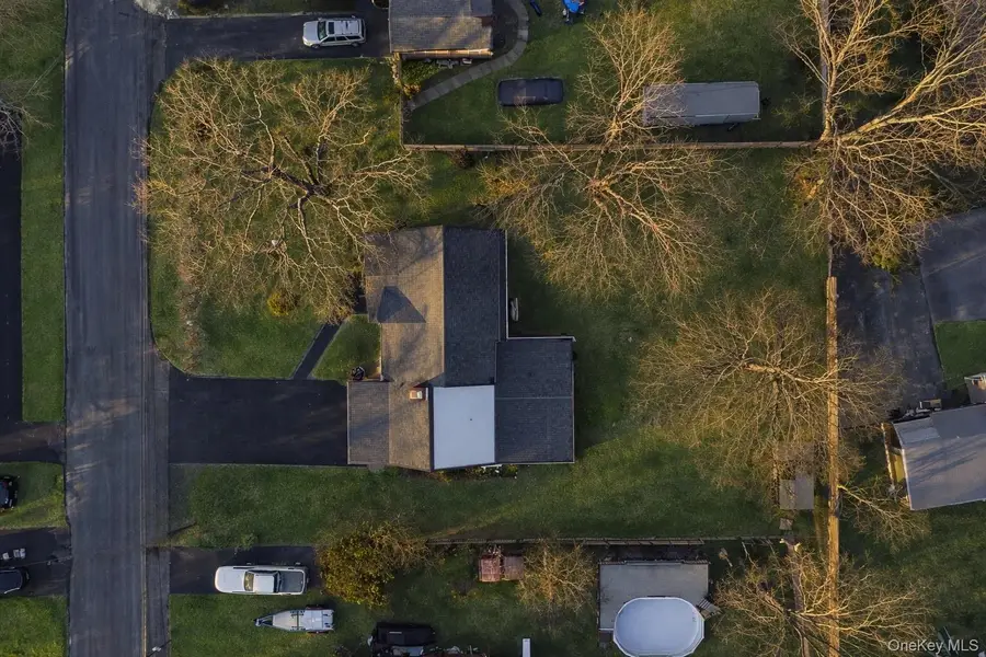 1395 Gardiner Drive, Bay Shore, NY 11706 - #3