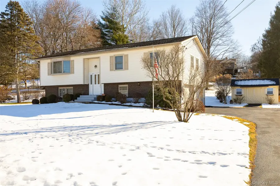 25 Verplanck Avenue, Hopewell Junction, NY 12533 - Image #2