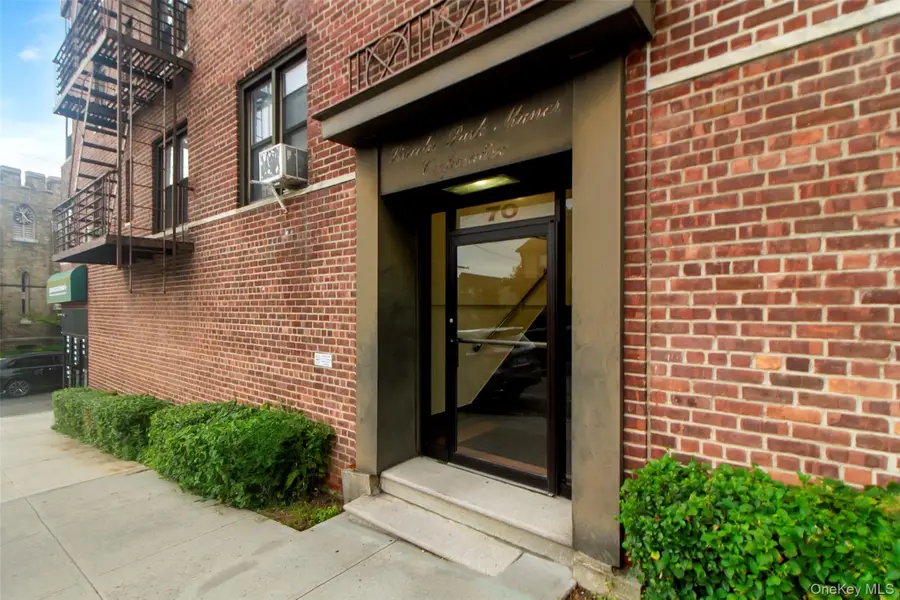 70 Sherman Avenue #2K, Yonkers, NY 10705 - Image #3