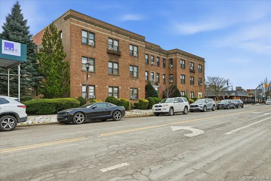 222 7th Street #1K, Garden City, NY 11530 - Image #3