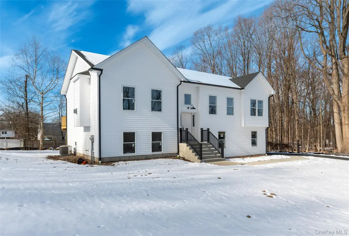 748 9w Route, Valley Cottage, NY 10989 - Image #1