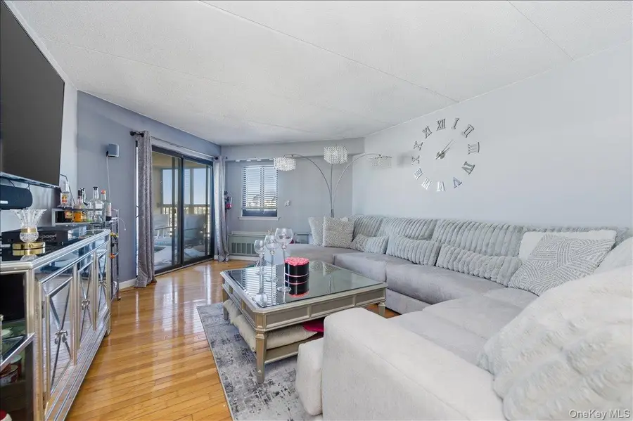 725 Miller Avenue #318, Freeport, NY 11520 - #3