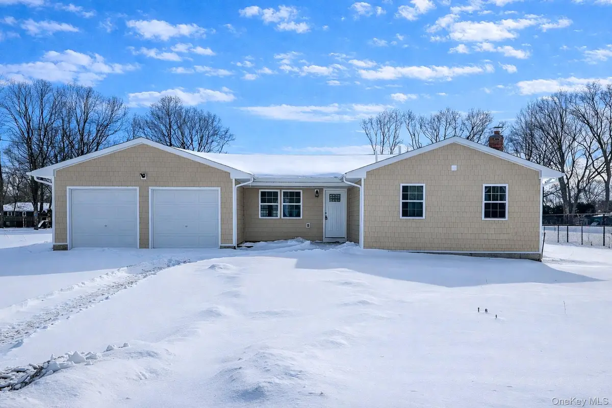 36 Brian Street, Holbrook, NY 11741 - Image #1