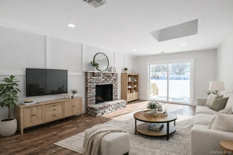 36 Brian Street, Holbrook, NY 11741 - Image #3