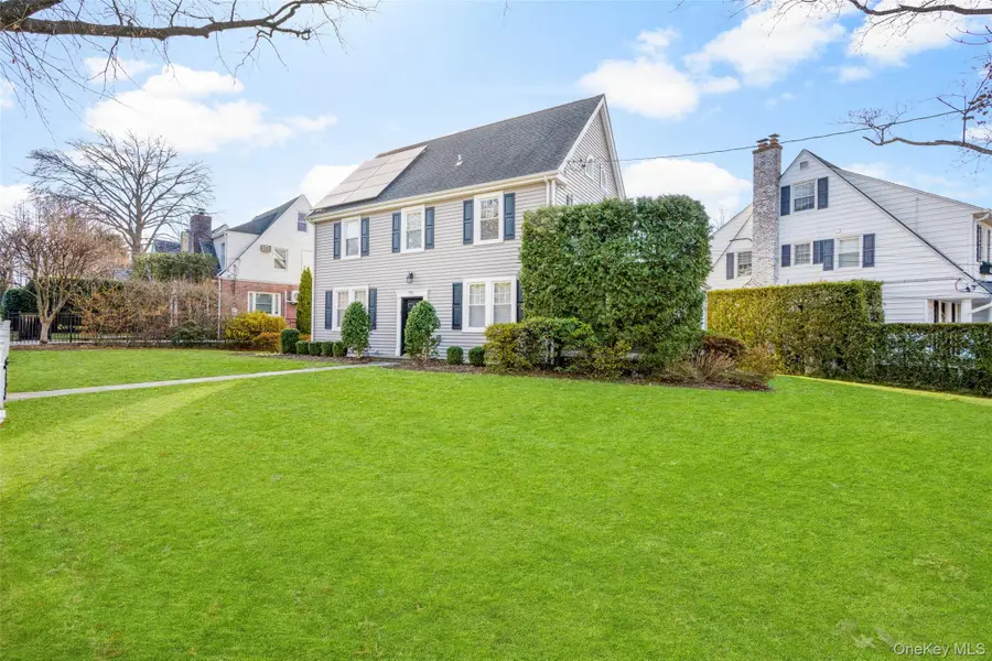 551 Wolfs Lane, Pelham, NY 10803 - #2