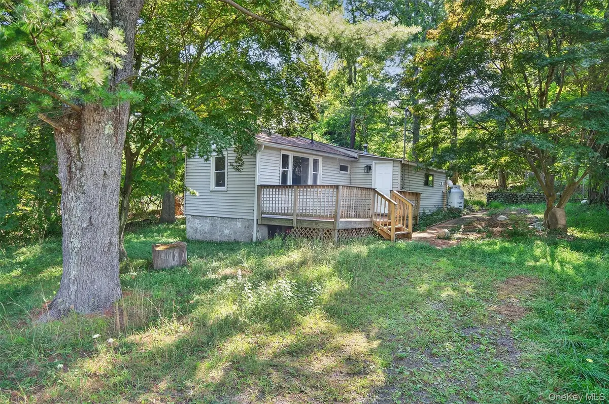 17 Hide Away Lane, Bloomingburg, NY 12721 - Image #1