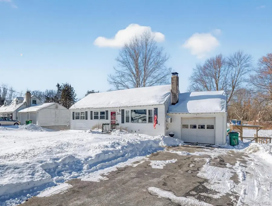 7 Nied Drive, Pleasant Valley, NY 12569 - #3