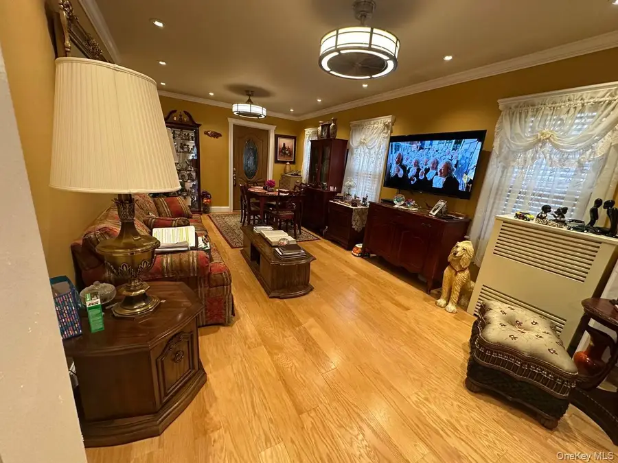 19153 115th Road, Saint Albans, NY 11412 - Image #3