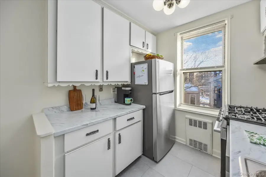 243 Mcdonald Avenue #3F, Brooklyn, NY 11218 - Image #2