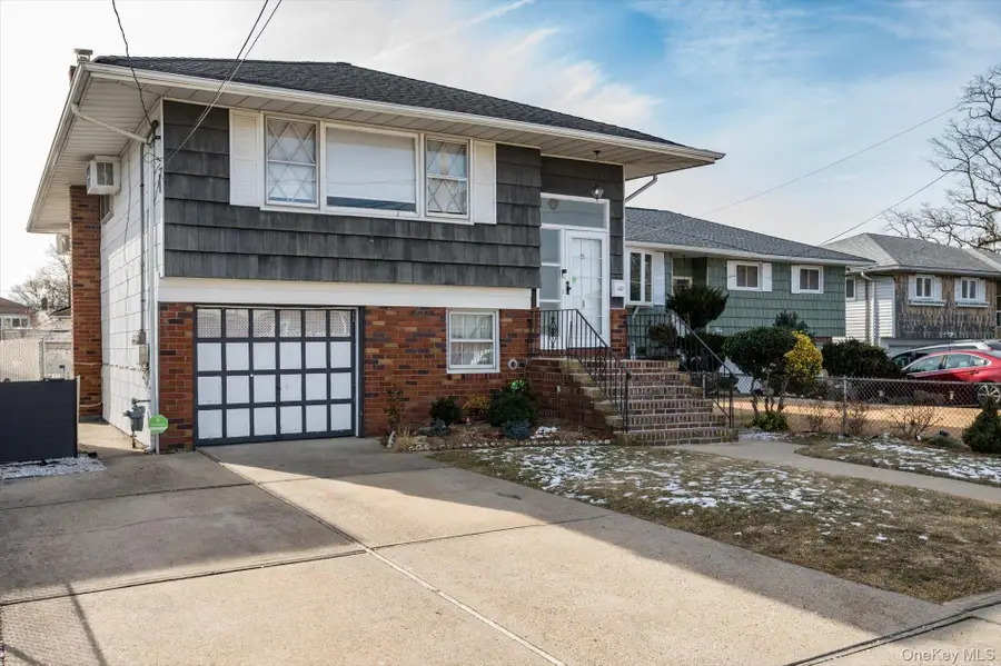 7 Stein Street, Valley Stream, NY 11580 - Image #2