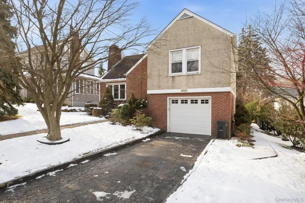 46-26 Concord Avenue, Great Neck, NY 11020 - Image #1