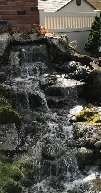 98 Kingsland Avenue, West Islip, NY 11795 - Image #3