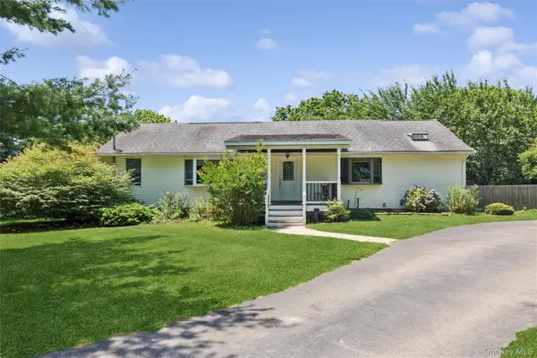 6205 Alvahs Lane, Cutchogue, NY 11935