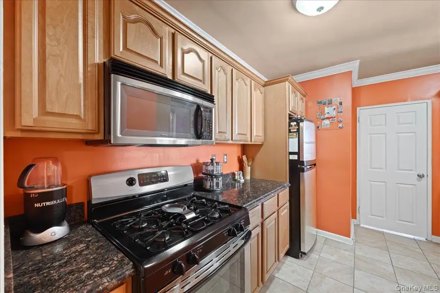 440 Warburton Avenue #3E, Yonkers, NY 10701 - Image #3