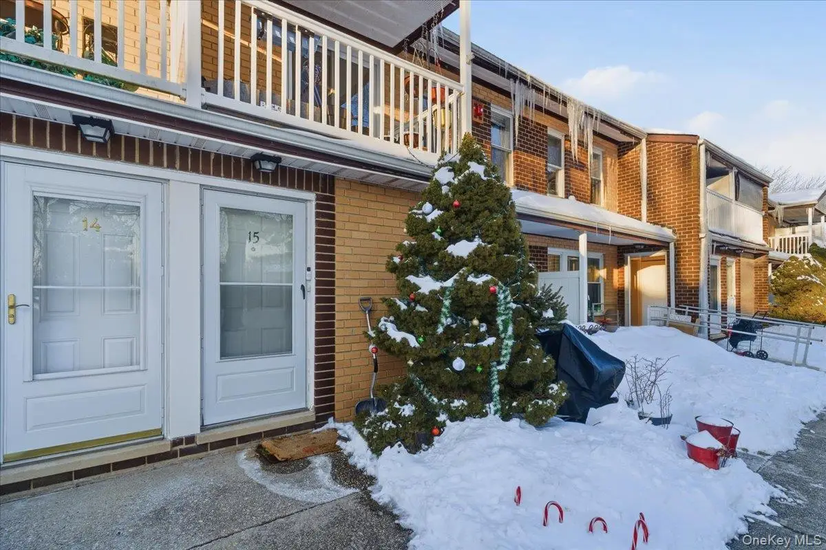 15 Artist Lake Drive, Middle Island, NY 11953 - Image #1