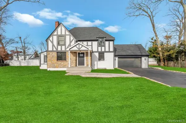 15 Bayview Avenue, East Massapequa, NY 11758