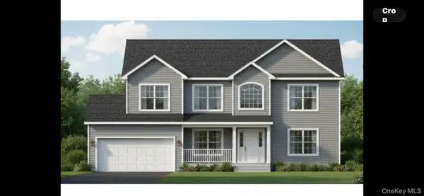 22 Avenue E, Holbrook, NY 11741