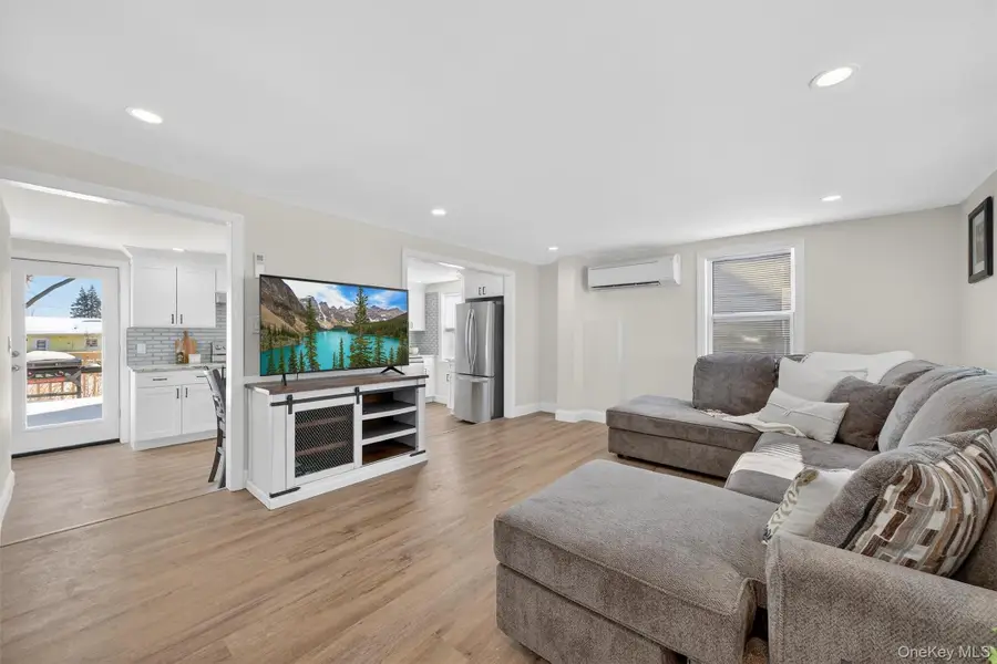 33 Grand Street, Marlboro, NY 12542 - Image #3