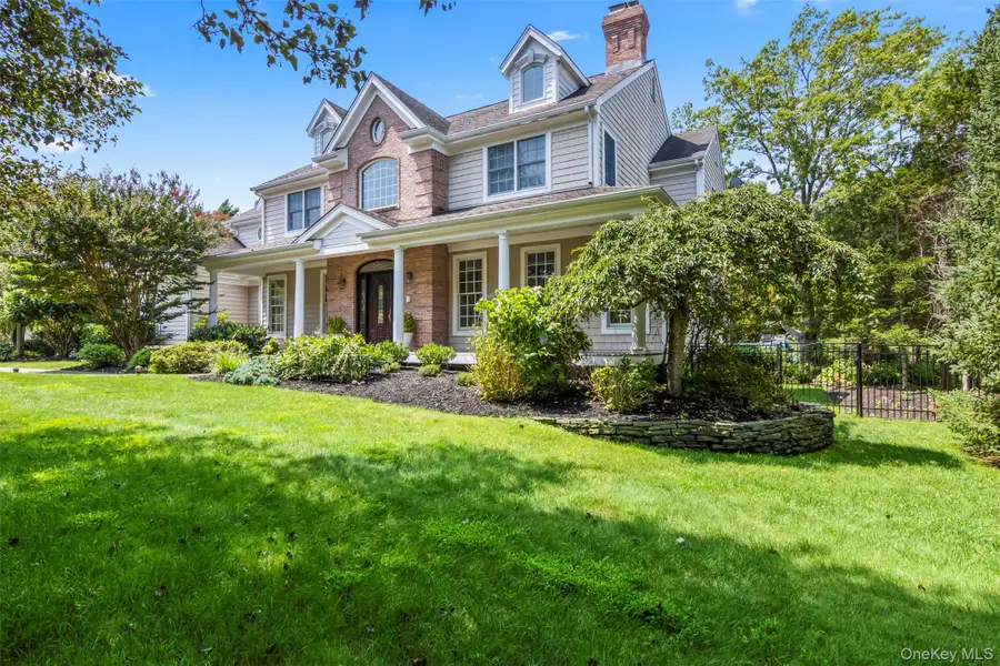 4 Daniel Way, Setauket, NY 11733 - #2