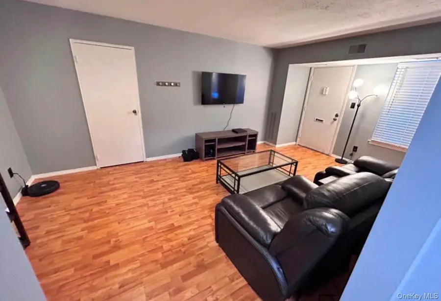 1 Redwood Court #1, Coram, NY 11727 - #3