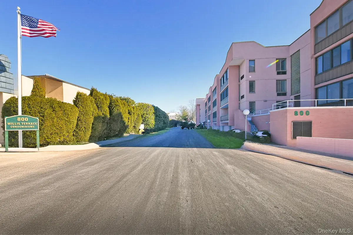 800 Willis Avenue #313, Albertson, NY 11507 - Image #1