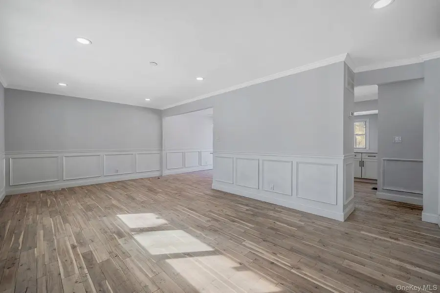 39 E Lyons Street, Melville, NY 11747 - Image #3