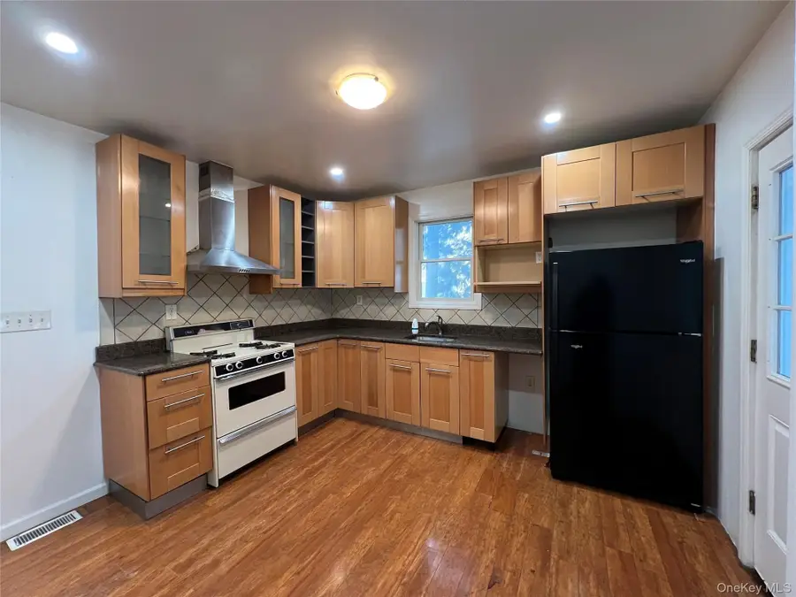 29 Grove Street, Mount Kisco, NY 10549 - Image #2