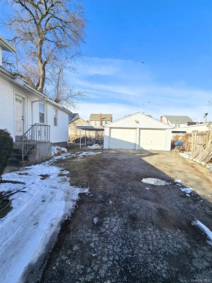 27 Midwood Street, Hempstead, NY 11550 - Image #3