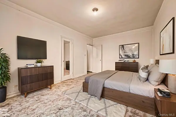 77-14 113th Street #3O, Forest Hills, NY 11375