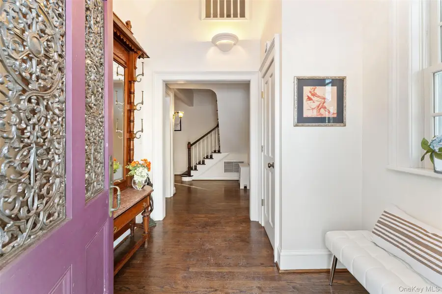 11 Rectory Lane, Scarsdale, NY 10583 - Image #3