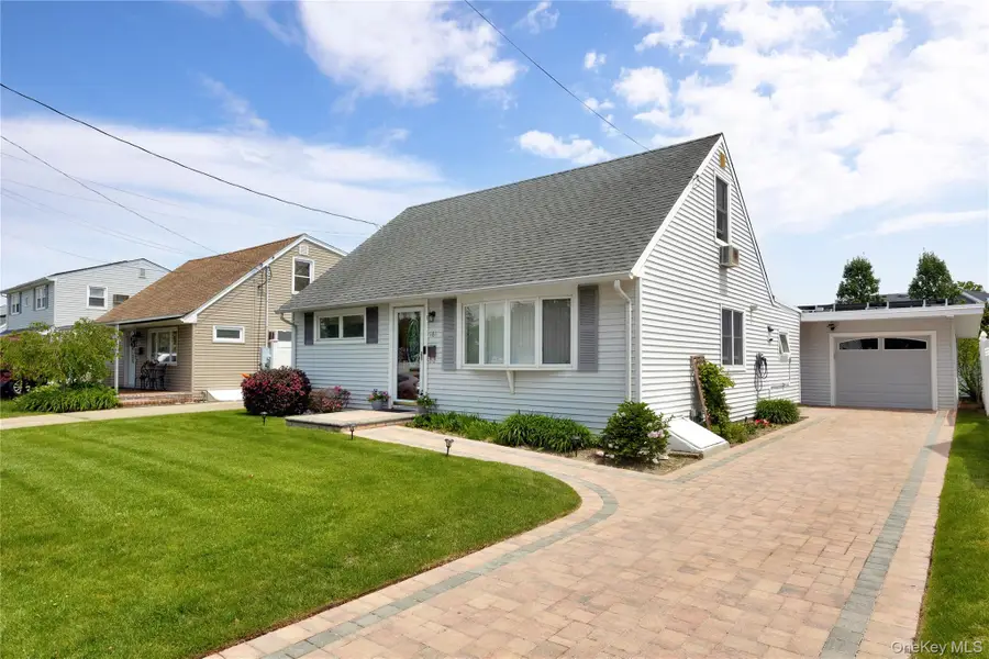 161 Division Avenue, Massapequa, NY 11758 - #3