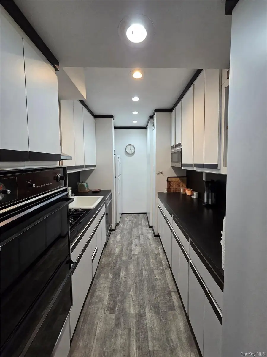 89-40 151 #5B, Howard Beach, NY 11414 - Image #3