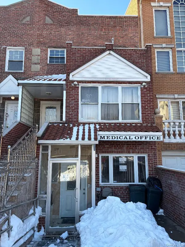 3014 31st Avenue, Astoria, NY 11106