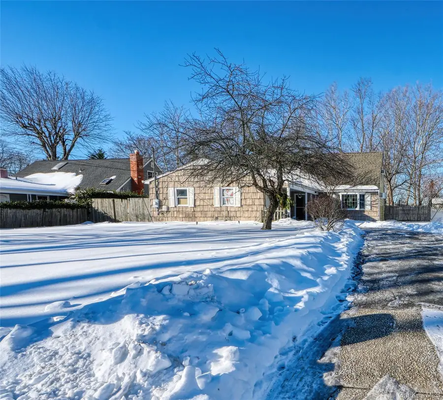 24 Normandy Drive, Holbrook, NY 11741 - #2