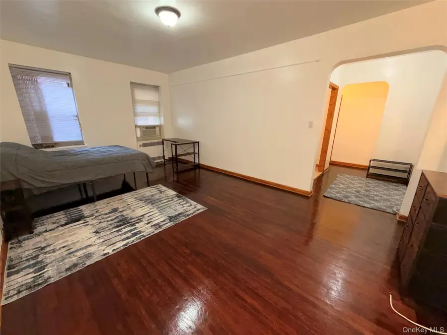 61-41 Saunders St #B27, Rego Park, NY 11374 - Image #2