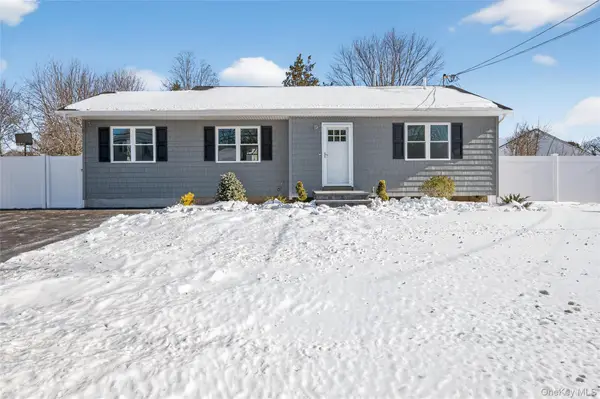 1667 Manatuck, Bay Shore, NY 11706