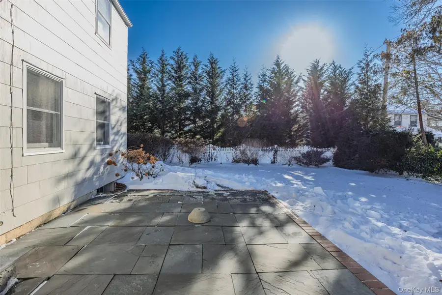 79 Appletree Lane, Roslyn Heights, NY 11577 - Image #3